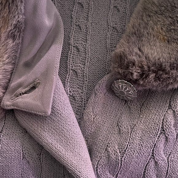 St. John Collection by Marie Gray Grey Knit Top size 12 - Picture 7 of 7